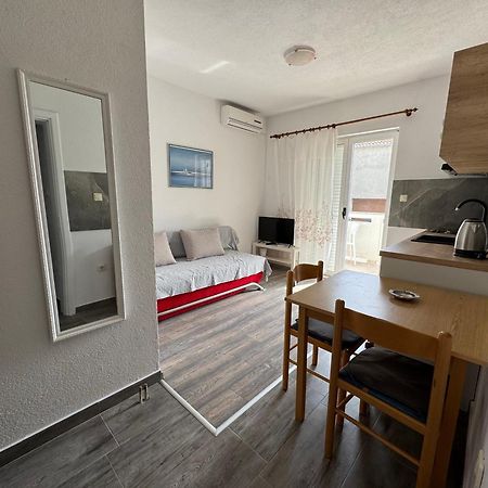 Apartment Makarska M&I, Free Private Parking Экстерьер фото