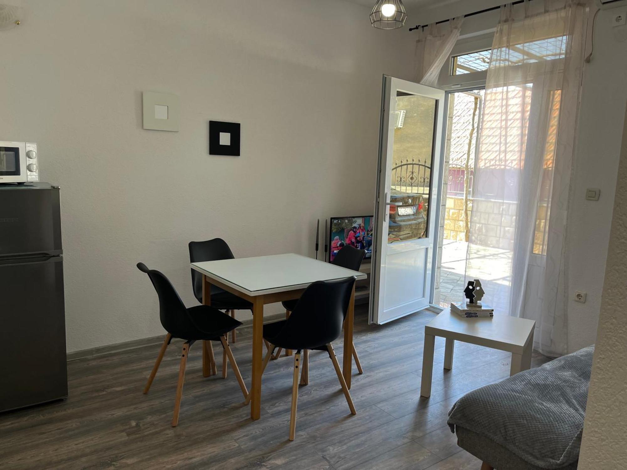 Apartment Makarska M&I, Free Private Parking Экстерьер фото