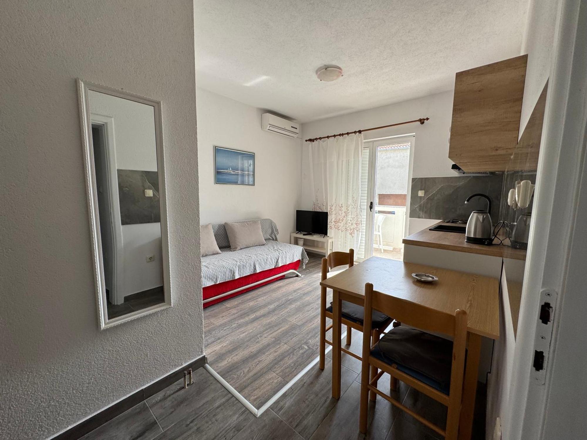 Apartment Makarska M&I, Free Private Parking Экстерьер фото